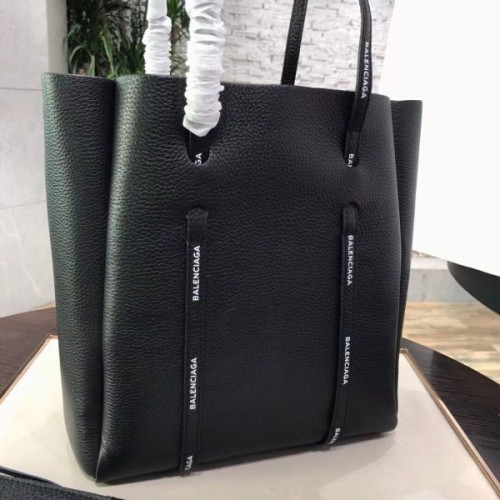Ba*len*cia*ga-everyday-tote-2