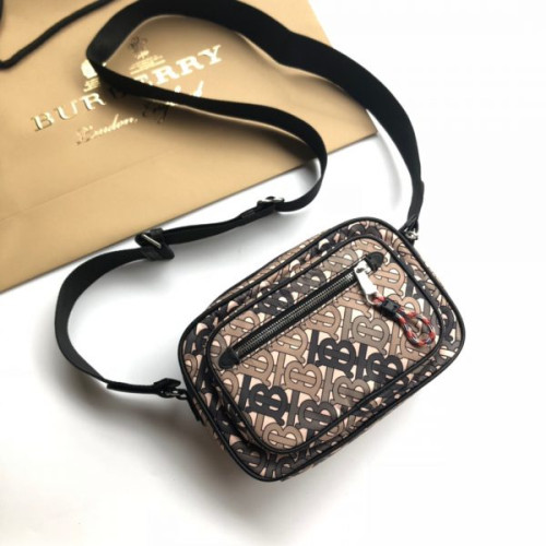 B**rry-camera-bag