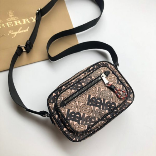 B**rry-camera-bag