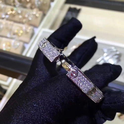 Ca*t*er-bracelet-2