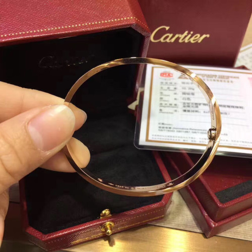 Ca*t*er-bracelet