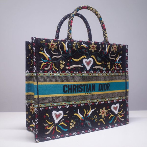 D*or-book-tote-bag-10