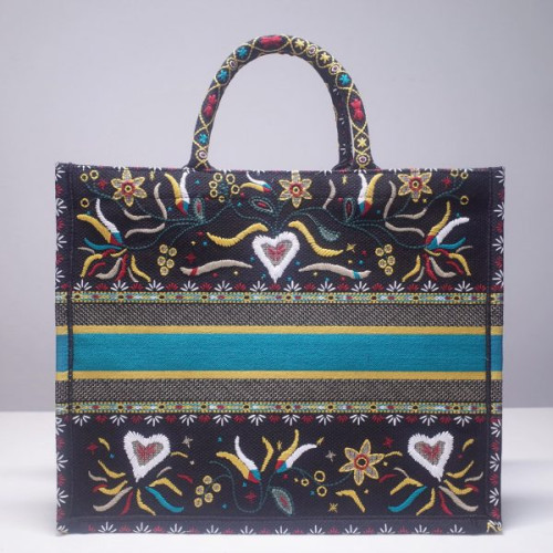 D*or-book-tote-bag-10