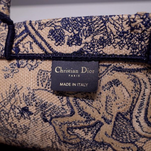D*or-book-tote-bag-13