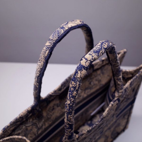 D*or-book-tote-bag-13