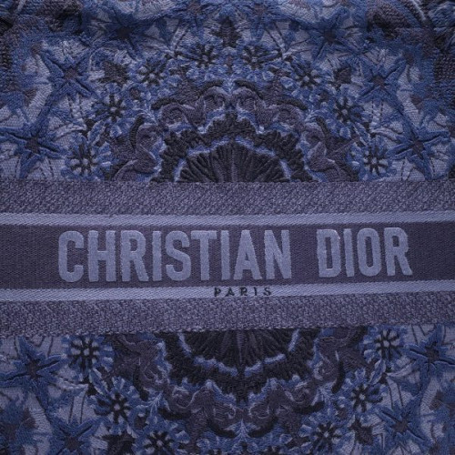D*or-book-tote-bag-17
