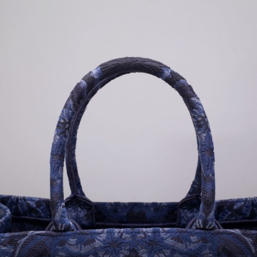 D*or-book-tote-bag-17