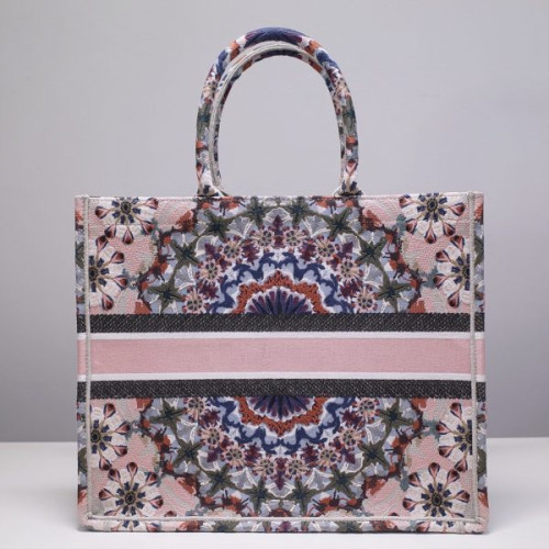 D*or-book-tote-bag-18