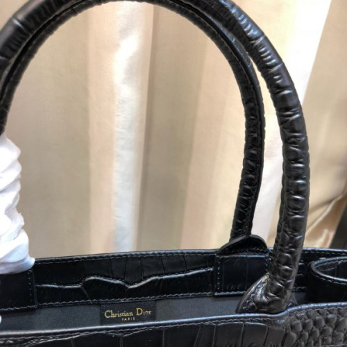 D*or-book-tote-bag-7