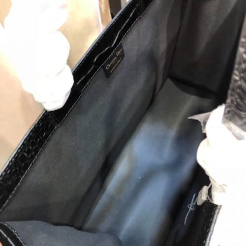 D*or-book-tote-bag-7