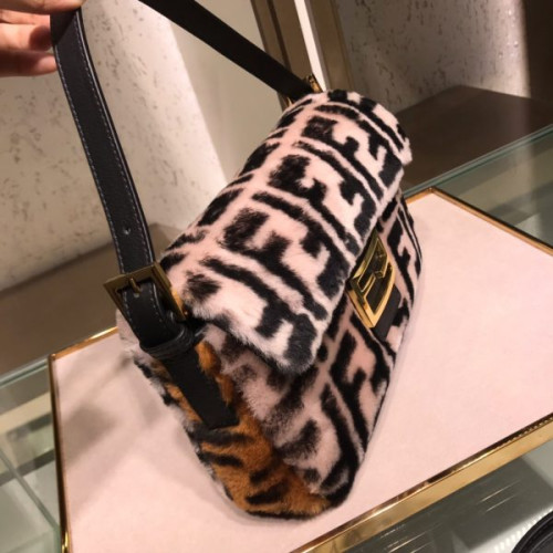 F**di-baguette-bag-3
