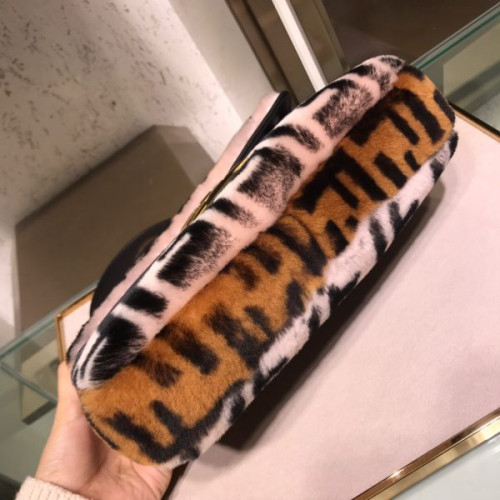 F**di-baguette-bag-3