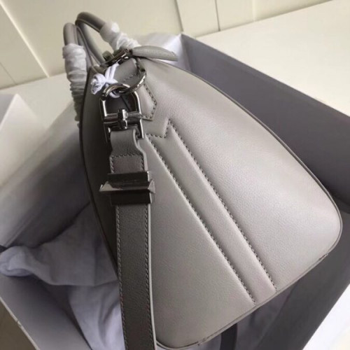givenchy-antigona-bag-medium-4