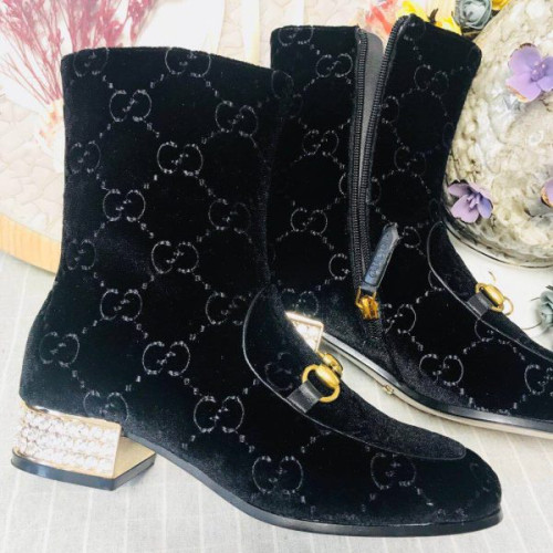 G*u*i-boots-2
