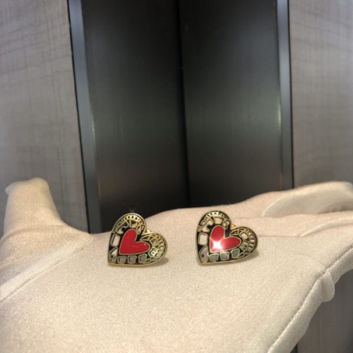 G*u*i-earrings-3
