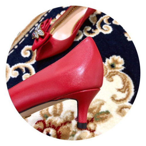 G*u*i-leather-pump-with-bow-3