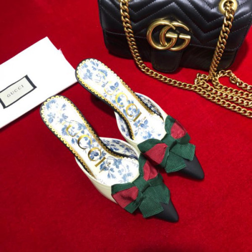 G*u*i-mid-heel-slide-with-web-bow