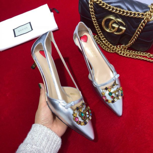 G*u*i-pump-with-crystal-4