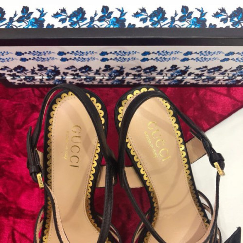 G*u*i-sandals-38