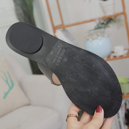 G*u*i-slipper-41