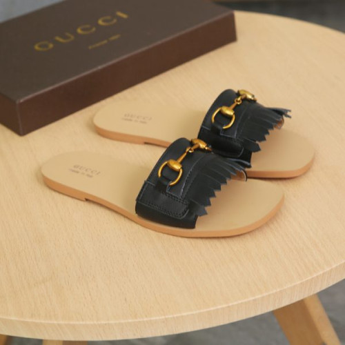G*u*i-slipper-53