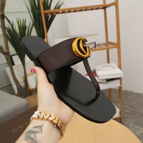 G*u*i-slipper-men-2