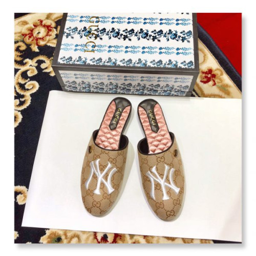 G*u*i-slippers-2