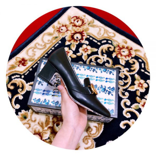 G*u*i-velvet-pump-5
