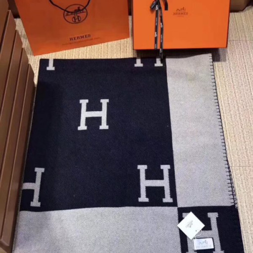H**mes-blanket-2