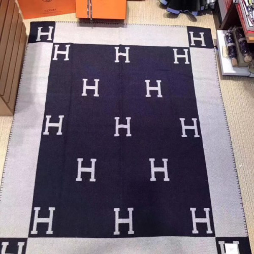 H**mes-blanket-2