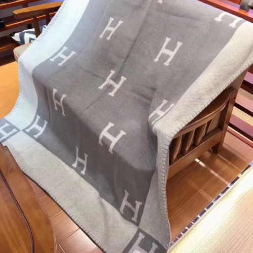 H**mes-blanket-3