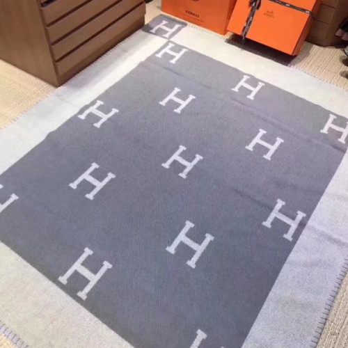 H**mes-blanket-3