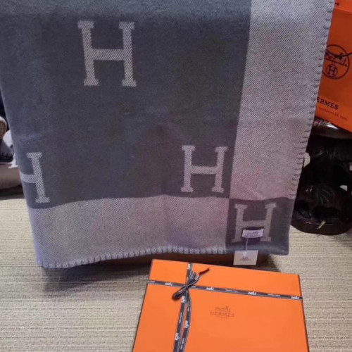 H**mes-blanket-3