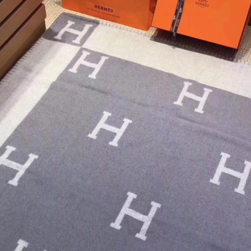 H**mes-blanket-3