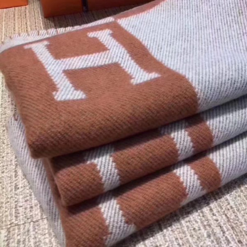 H**mes-blanket-4