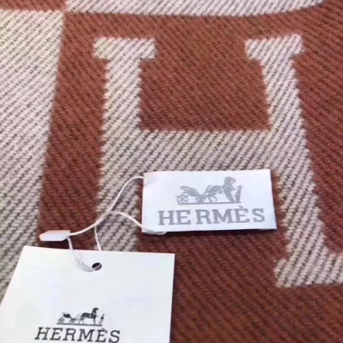 H**mes-blanket-4