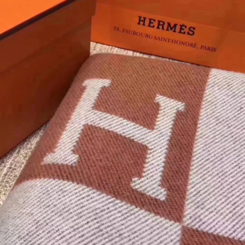 H**mes-blanket-4