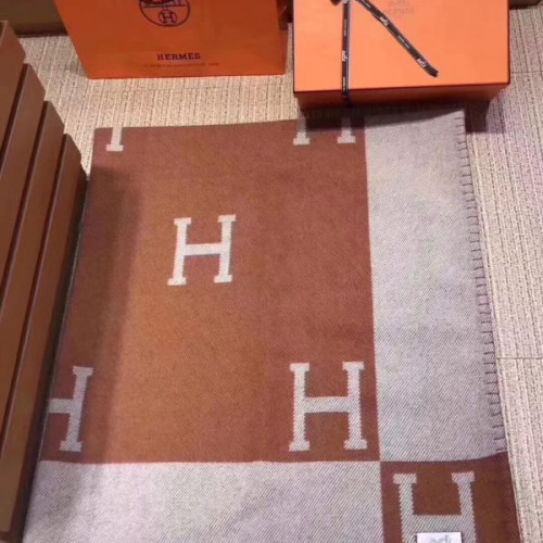 H**mes-blanket-4