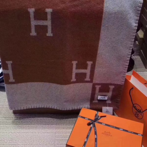 H**mes-blanket-4