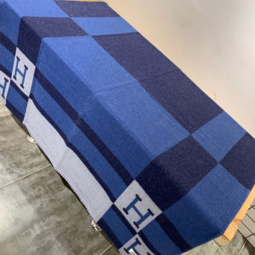 H**mes-blanket-7