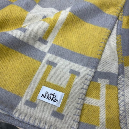 H**mes-blanket-8
