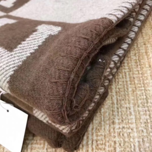 H**mes-blanket