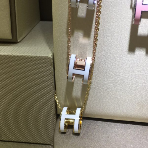 H**mes-necklace-2