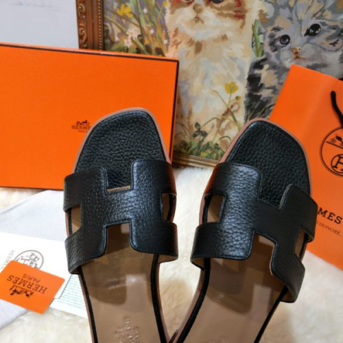 H**mes-slipper