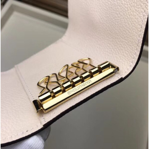 l0*is-V*t0n-6-key-holder-4