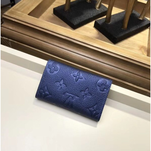 l0*is-V*t0n-6-key-holder-5