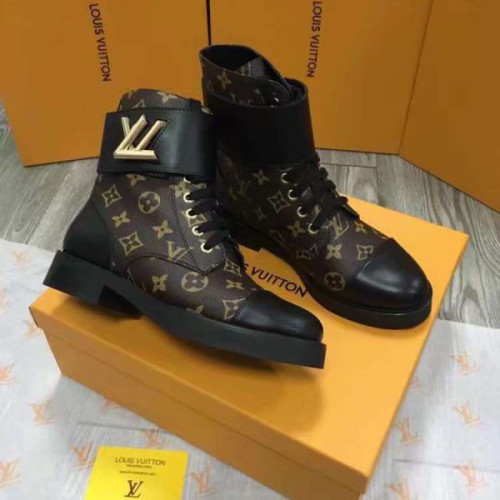 l0*is-V*t0n-boots-12