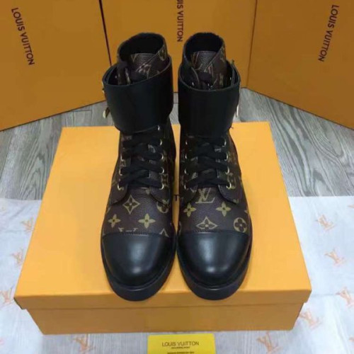 l0*is-V*t0n-boots-12