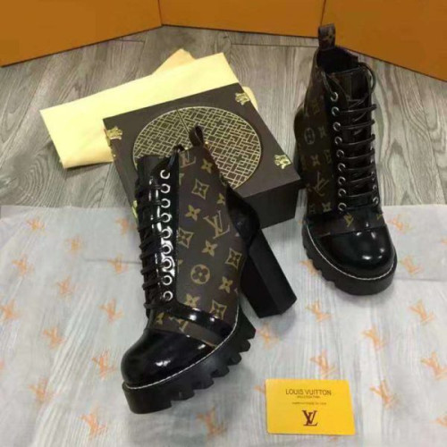 l0*is-V*t0n-boots-16
