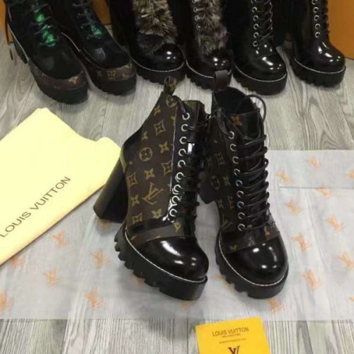 l0*is-V*t0n-boots-16